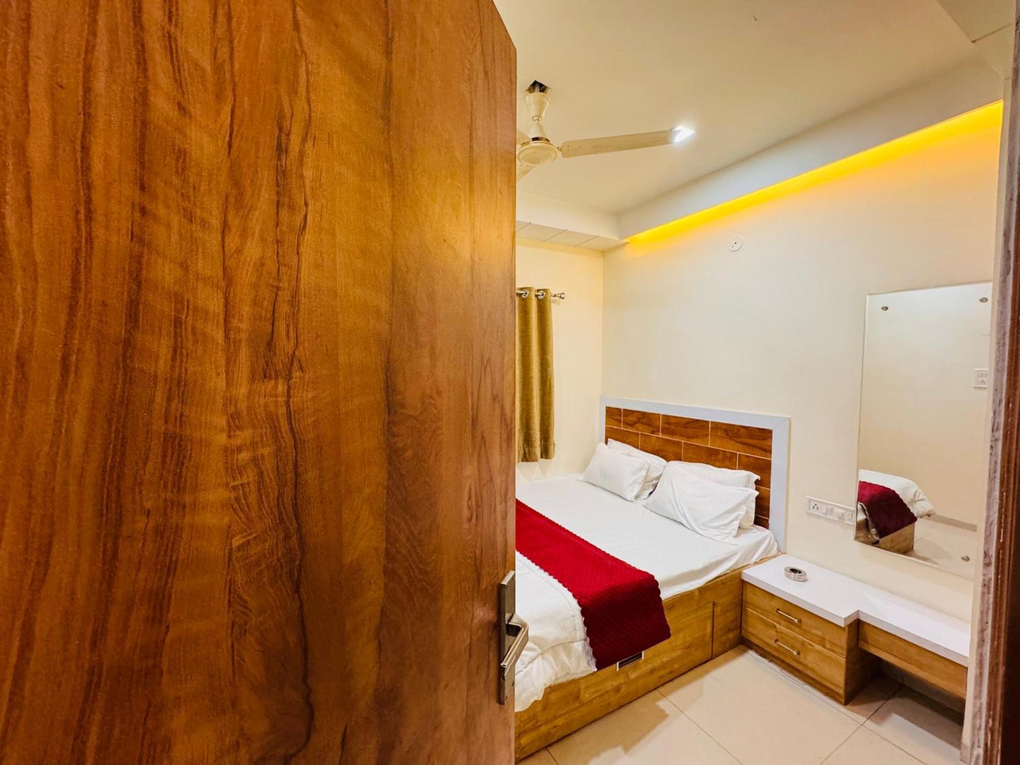 Home Escape 1Bhk Apartment Near Bombay Hospital Indore Eksteriør bilde